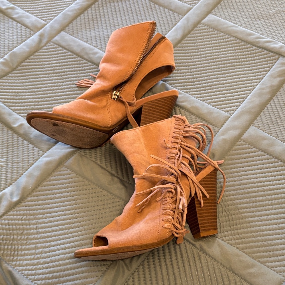 Rampage Tan Fringe Heeled Boots